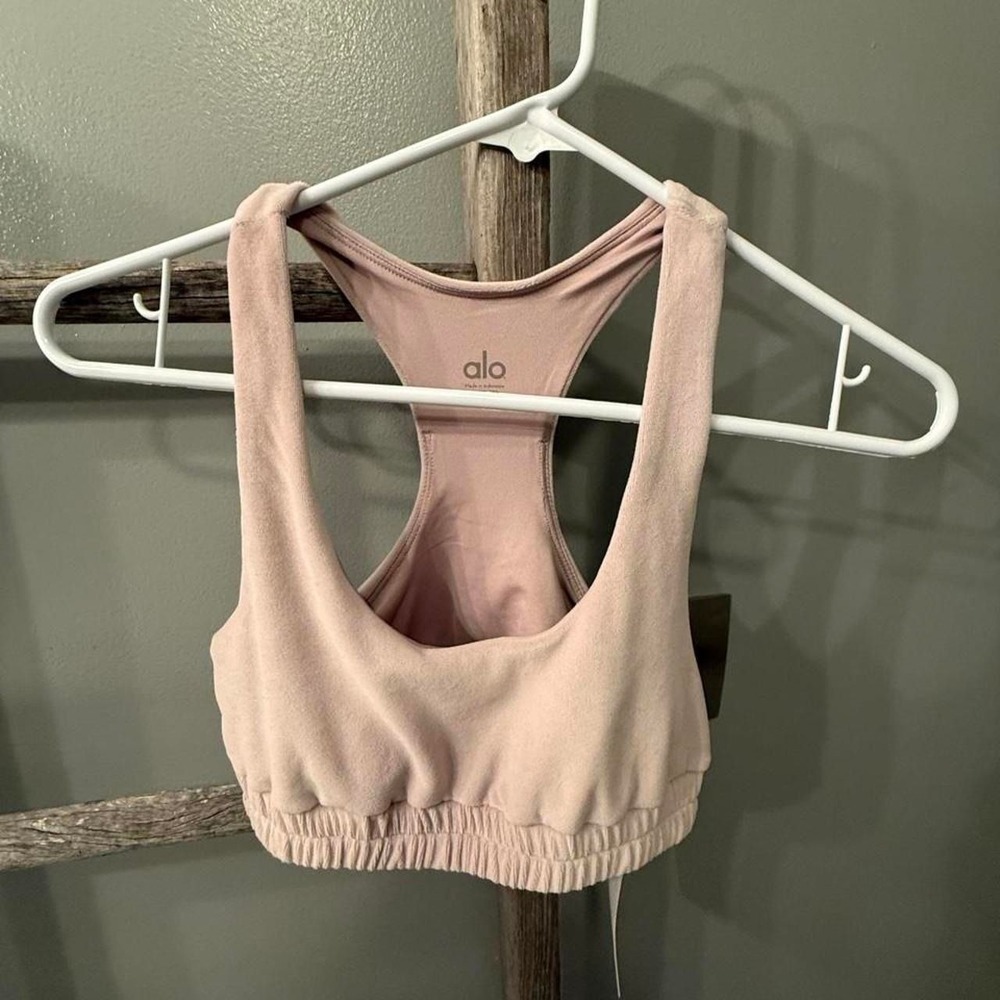 Alo Yoga pink velour scoop neck bra top in XS - Picture 2 of 5